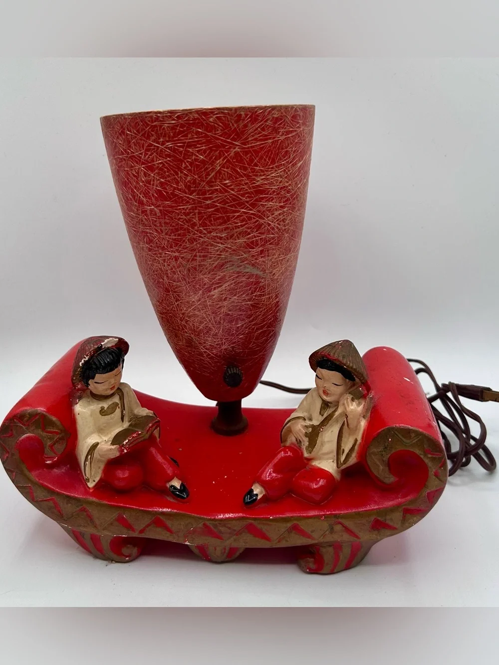 Vtg Mcm Red Metro Ware Asian Oriental Chalk Ware Fiberglass Cone Shade TV Lamp